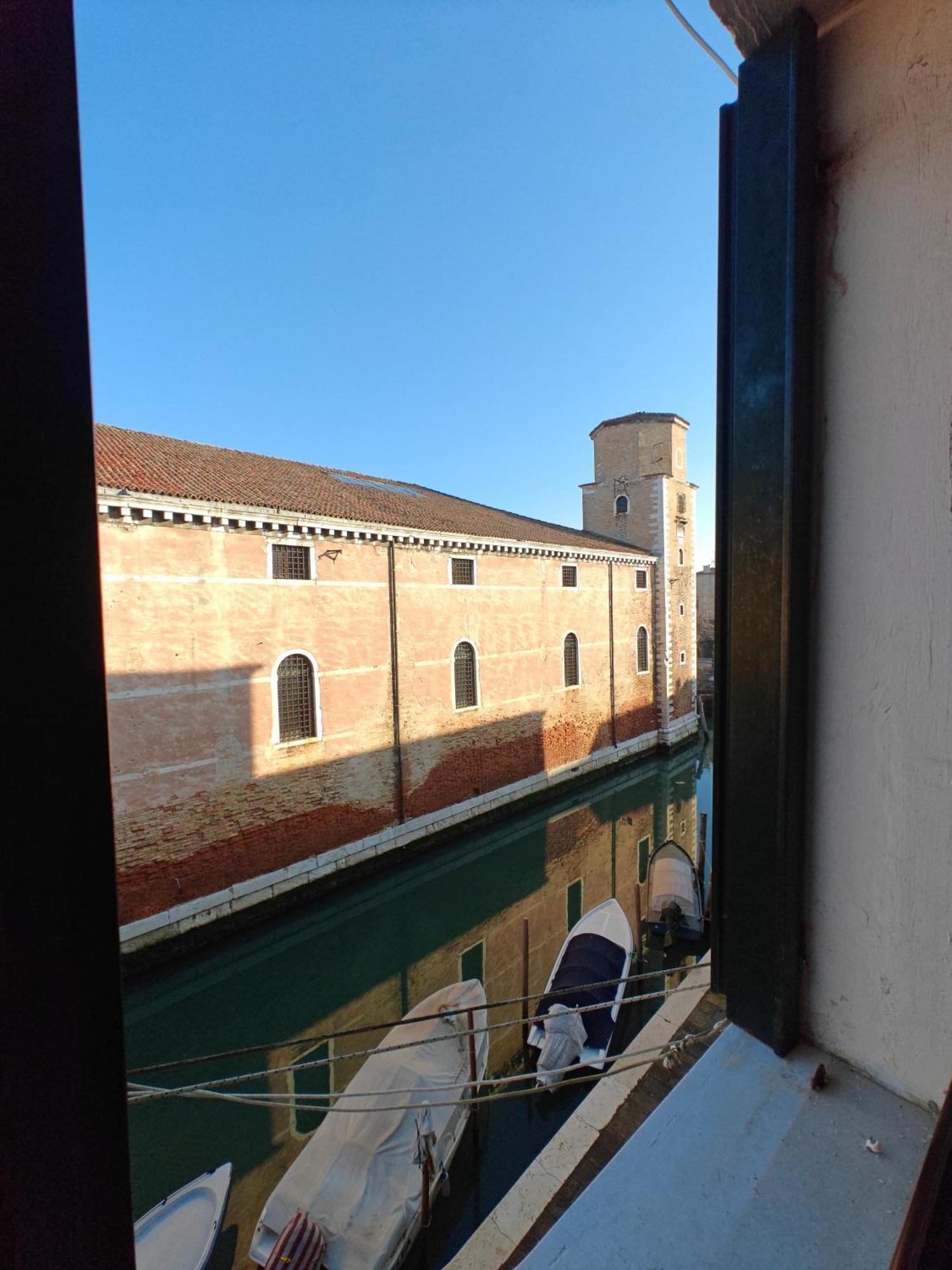 Castello Canal View Veneţia Exterior foto